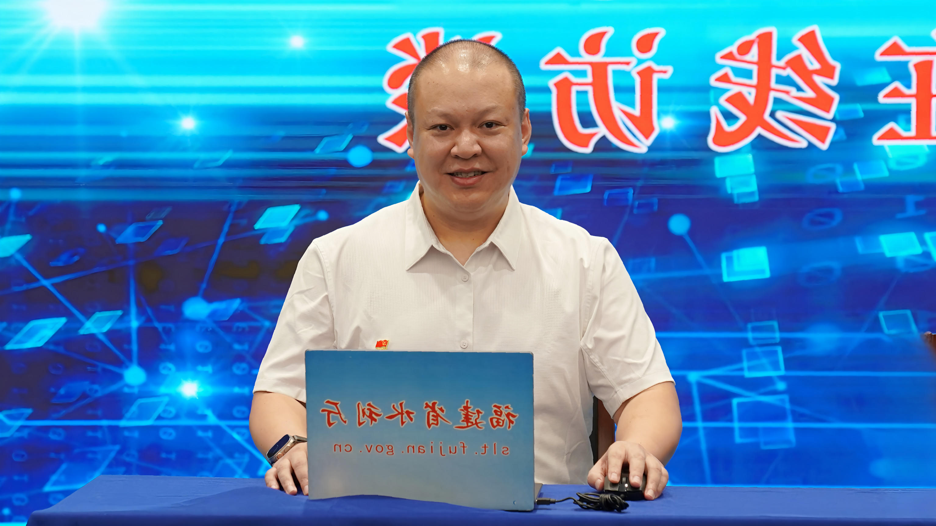 林劲3.jpg
